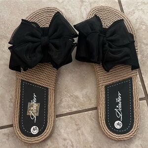 NWOT twine and black bow slide sandals